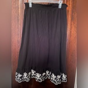 Floral hem ruffled skirt